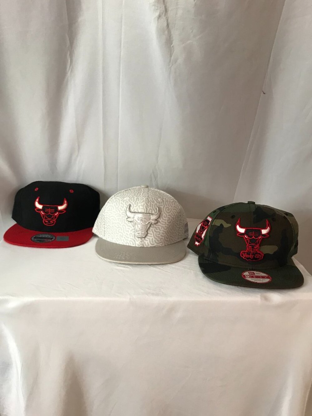Jordans Team Chicago Bulls SET OF (3) Flat Bill Adjustable Back Sport Hat/Caps